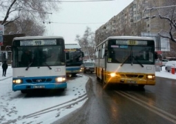 Власти Алматы: Проблема с общественным транспортом наладится в четверг