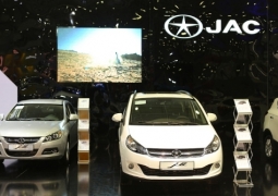 Казахстан отправил первую партию отечественных автомобилей JAC в Таджикистан