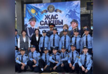 Алматыда 'Жас сақшы' полиция сыныптары толықты — жаңа сынып Ерлан Бопырбаевтың есімі берілді