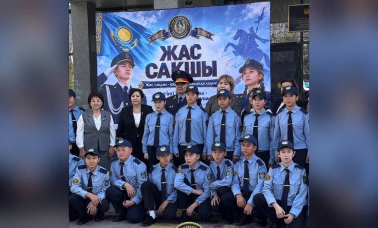 Алматыда 'Жас сақшы' полиция сыныптары толықты — жаңа сынып Ерлан Бопырбаевтың есімі берілді